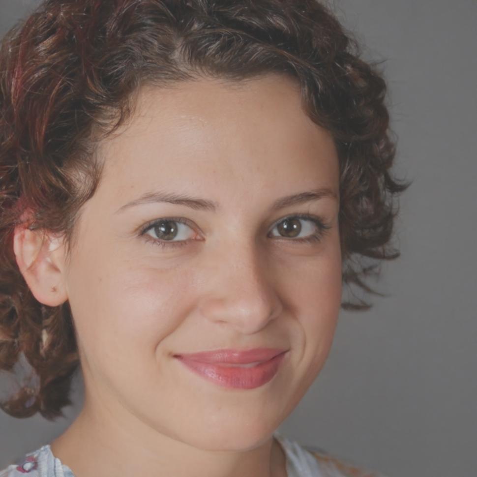 Laura Martínez, Especialista en Inversiones